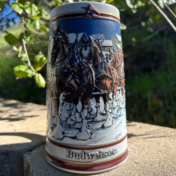 Budweiser 1989 Vintage Collector's Series Christmas Stein - Picture 3 of 9